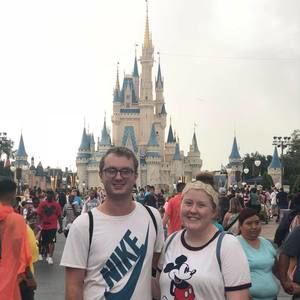 Meet your Posher, Elisa